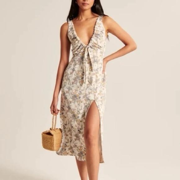 Abercrombie & Fitch Dresses & Skirts - Abercrombie & Fitch Floral Midi Dress
